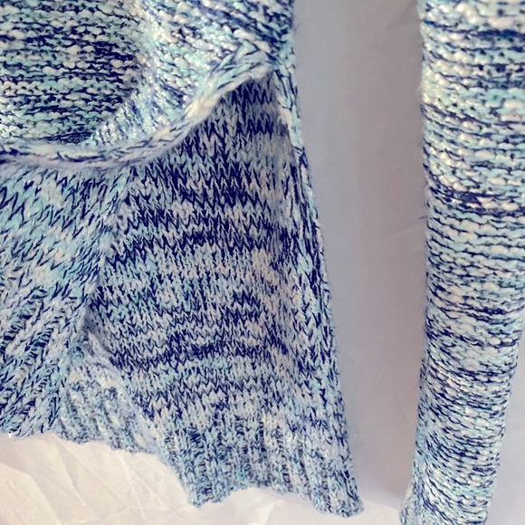 Arizona Jeans Acrylic Sweater. Juniors size XS.  Like New. Side Slits. - Picture 9 of 12
